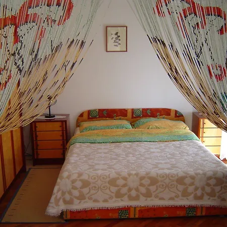 Cozy Ernesto*good Location*rovinj